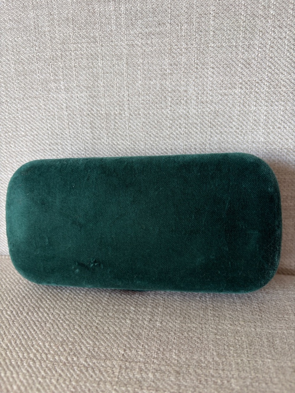 Gucci Emerald Velvet Hard Shell Eyewear Case - Picture 4 of 9